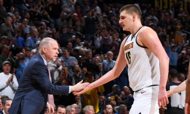 奥斯卡、巴尔加斯赛季前离队，武磊长期伤缺，但海港仍夺冠军（赛季前失去奥斯卡、巴尔加斯，武磊又长期伤停，海港仍加冕冠军）