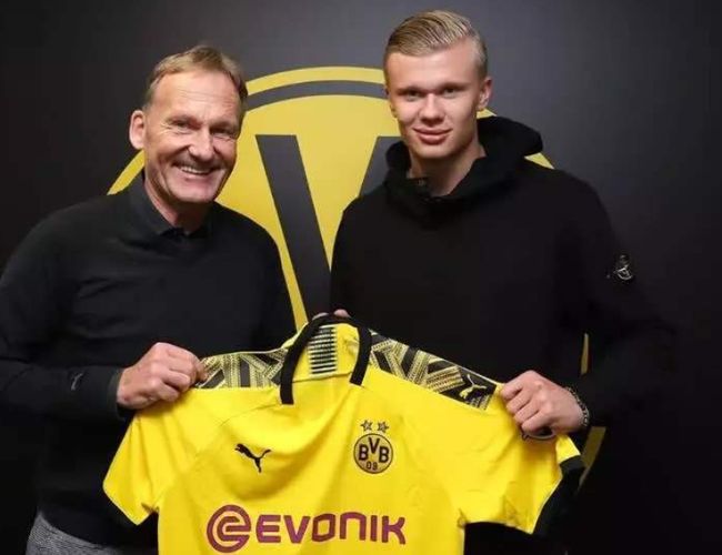 欧冠连续赛季进球纪录：本泽马、梅西连续18赛季进球第1（欧冠连续赛季进球纪录：本泽马与梅西连续18季都有进球并列第一）