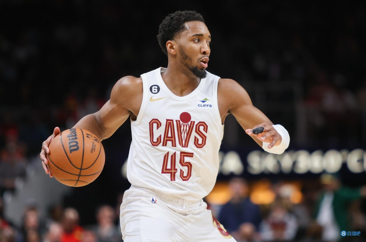 官方：费迪南德将担任世界杯抽签仪式主持人，布雷迪、奥尼尔等参加（官宣：费迪南德担纲世界杯抽签仪式主持，布雷迪、奥尼尔等将出席）