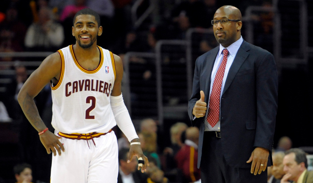 混团夺冠，国乒陪练角落等待，谁注意孙颖莎举动，刘国梁没说错（混合团体夺冠，国乒陪练默默守在角落，孙颖莎细节引发关注，刘国梁说得没错）